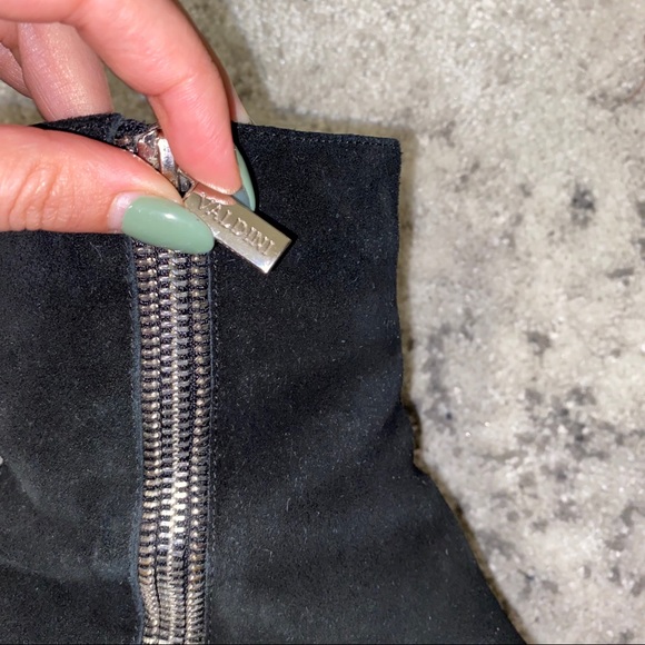 VALDINI Canadian Suede Booties - Picture 4 of 5